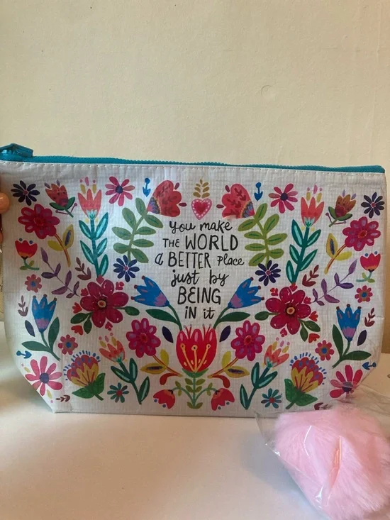 Mother's Day Bundle-Dillpicky (aminnah) scrub & body oil, pouch, bag charm - Picture 12 of 15